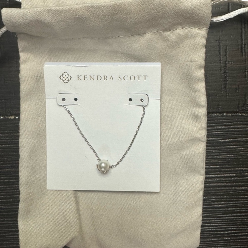 Kendra Scott Silver Necklace with Cream Pearl